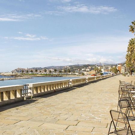 Апартаменты La Casa Sul Fiume Дольчедо Экстерьер фото